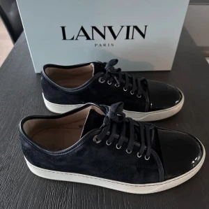 Lanvin skor  - Jättefina säljer för dom inte används längre! Så gott som nya!! Storlek 9. Skriv vid frågor 😁