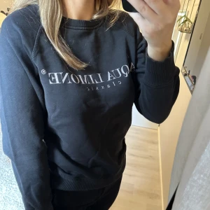 Aqua limone - Aqua limone sweatshirt i fint skick!