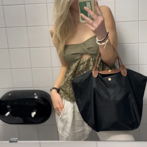 Topp  - Säljer denna suoer söta topp