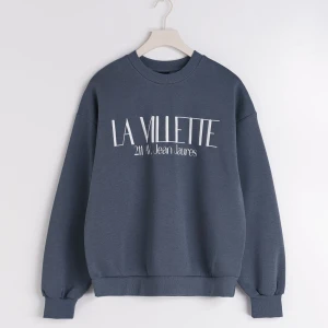 Snygg sweater - Säljer denna helt oanvända tröja från Gina Tricot. Den passar inte mig, så jag säljer den. 💕