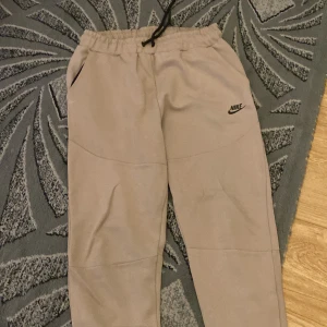 Nike mjukis byxor  - Sjukt sköna mjukis byxor som passar till många tillfällen