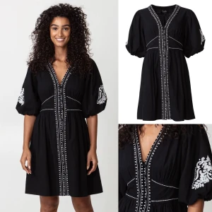 NY! Boho klänning från indiska  - Ny! Super fin bohemisk klänning från indiska med puffärm i stl M. Nypris 899:- Ekologisk bomull.  Passar även till tights och boots nu på hösten/vintern.