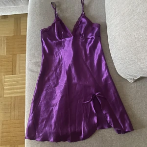 Nattlinne - Lila nattlinne i M-L