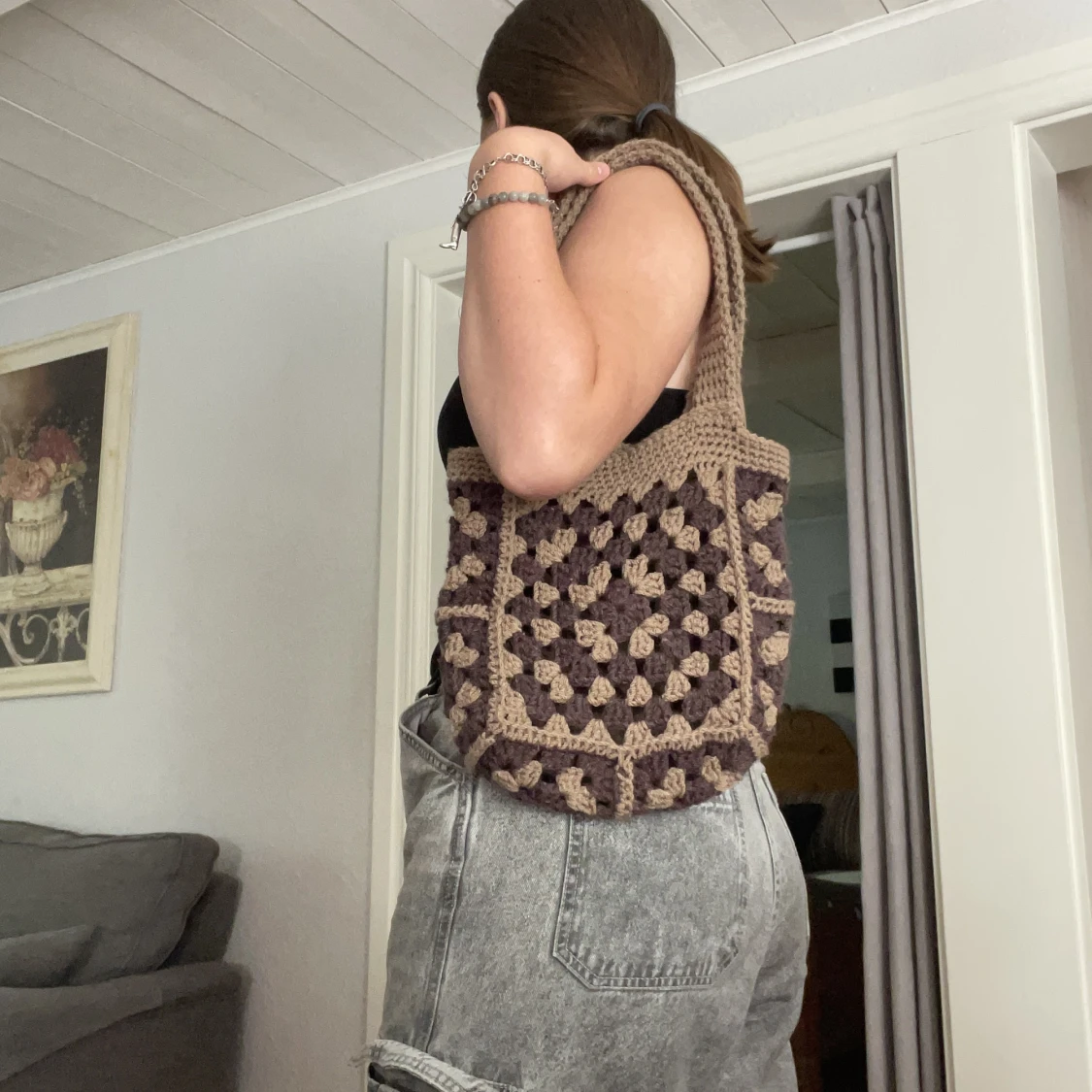 Virkad väska av mormorsrutor - 91