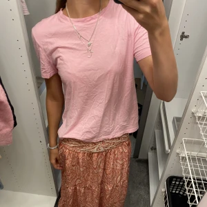 Zara t-shirt - Rosa zara t-shirt💞