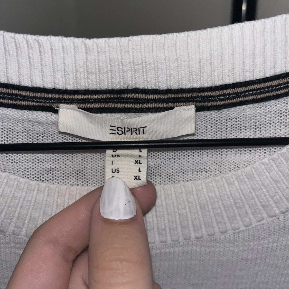 Stickad tröja  - 91