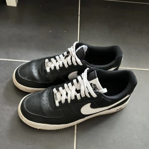 Nike air force  - Nike air force, använda några gånger men fortfarande i bra skick 