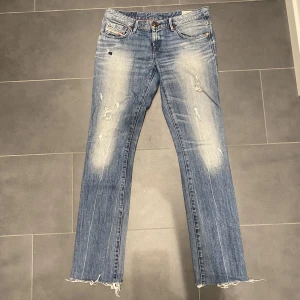 Jeans - Säljer dessa coola disel jeansen då de är för stora på mig. De är köpta secondhand men knappt använda. Hör av dig vid intresse!