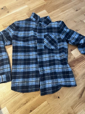 Boohoo Checked Shirt - Used Barely  Great Condition  Fits by Size