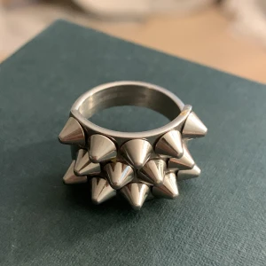 Edblad ring  - Säljer min populära ring från Edblad! Bra skick! Säljer för 280kr, nypris är 399kr💕💕