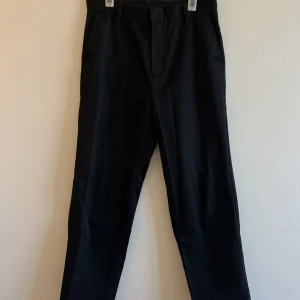 Jeans - Raka jeans från Weekday. Sparsamt använda.