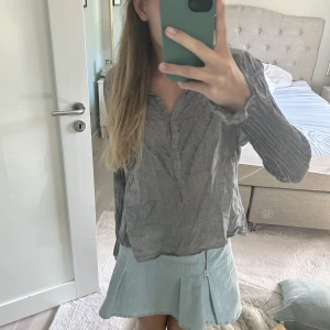 tröja - Jättegullig grå tunn, långärmad tröja