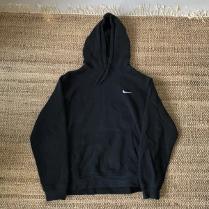 Svart Nike hoodie - Hoodie ej ny