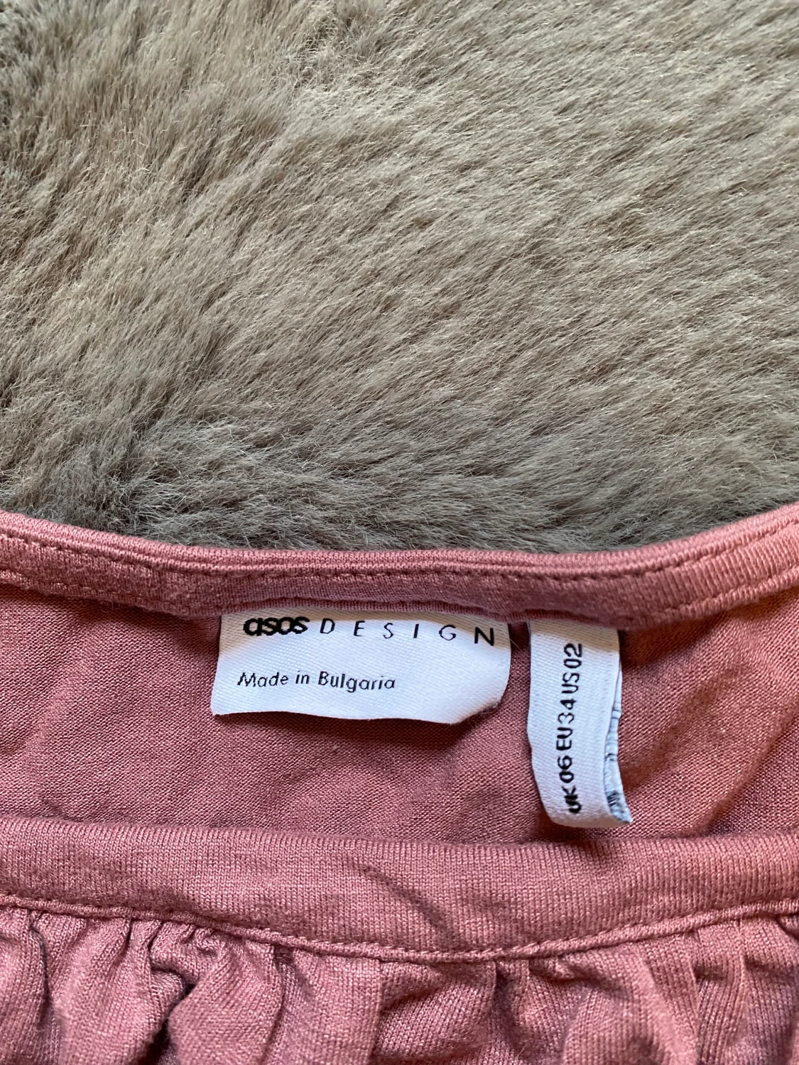 Oanvänd topp asos  - 90