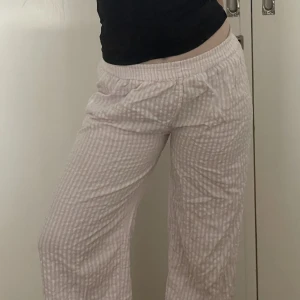 Raka pyjamasbyxor  - Rosa pyjamasbyxor!