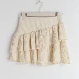 Jättesnygg kjol från Gina Tricot som aldrig är använd❤️helt ny❤️