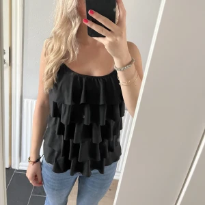 Linne från missäy  - Jätte fint linne frpn missäy som är i nyskick och inga defekter.❤️