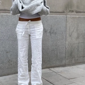 Linnebyxor - säljer superfina linnebyxor från alobha i strl M, aldrig använda då dem var för långa för mig (160). Skriv för bilder privat✨pris kan diskuteras, köparen står för frakten