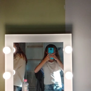 T-skirt - Fin vit tröja 