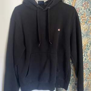 Hov1 Kärleksbrevs hoodie i storlek S i bra skick   Ny pris 600kr 