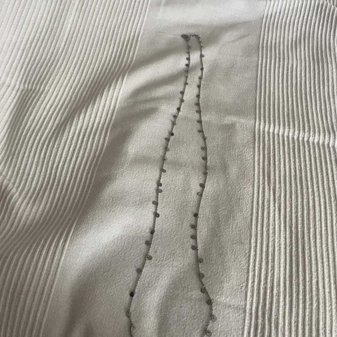 Silvrigt Edblad halsband  - 2