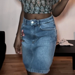 New brand skirt  - Fits perfect 