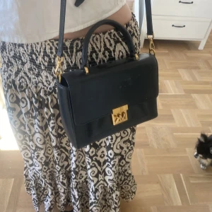 Micheal kors väska  - Säljer nu denna väska i ett bra skick 