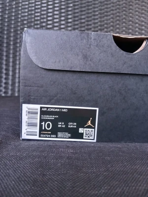 Air Jordan 1 Mid - ×Orginal Jordan Nike ×Använd några gånger ×I bra skick