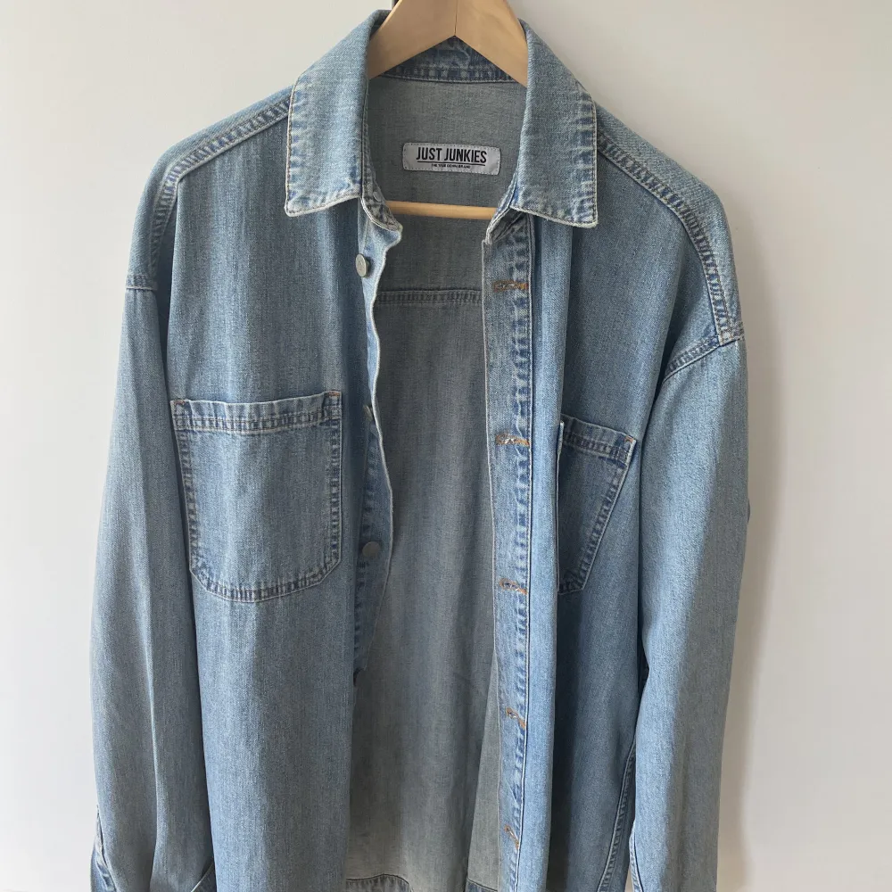 Vintage Just-Junkies jeans jacka i toppskick / storlek M men lite oversized. . Jackor.