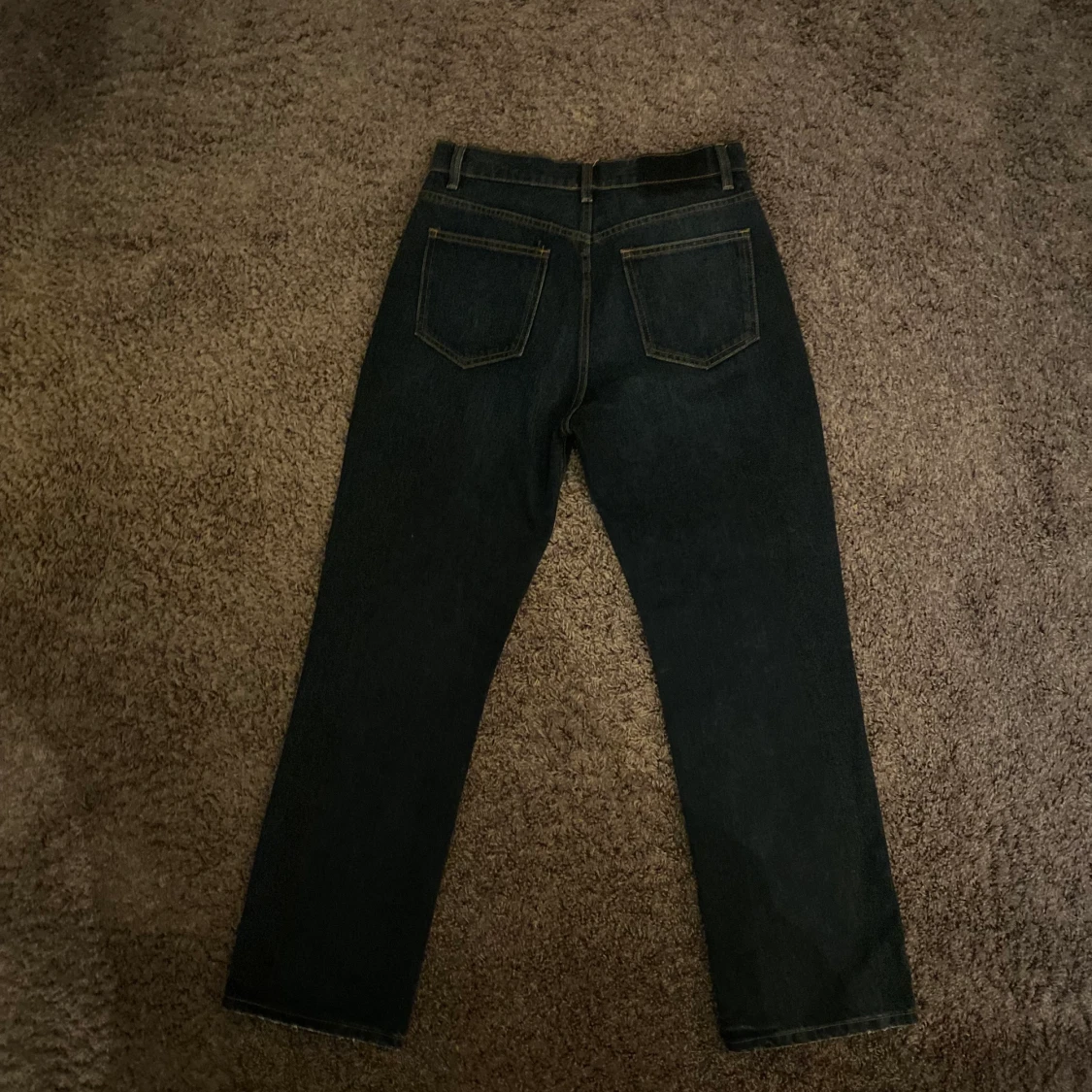 Mörkblåa jeans - 90