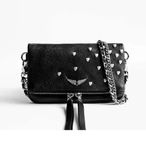 Zadig väska - Säljer min ”black rock nano” Zadig väska. Nästan helt oanvänd. Jättefint skick!! Skriv för mer info 🩷🩷 Pris går att diskutera!