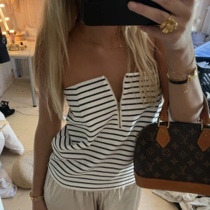 Topp - Jätte fin topp kan även användas som kjol!!