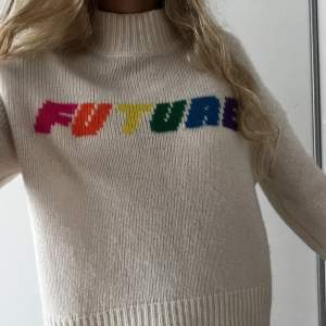 Säljer min From Future tröja, är nästan precis som ny. Köpte i Paris förra hösten för 2700kr, säljer nu för 1900kr, skriv för frågor eller fler bilder