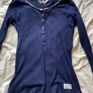 oddmolly tröja - blå Oddmolly tröja👌passar XS/S