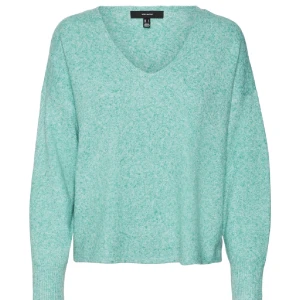 Stickad tröja - Supermjuk mintgrön från vero moda i storlek xs 