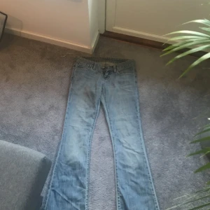 Los wasted jeans - Finaste lågmidjade jeansen önska jag kunde ha de men de är tyvärr för små för mig! Om ni har några frågor elr så är det bara att skriva💗 (storlek finns på sista bilden)