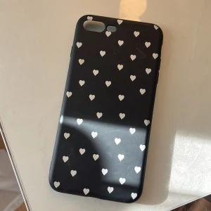 iPhoneskal - Iphoneskal till en IPhone 8 Plus, nyskick 