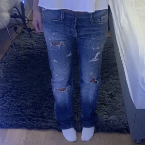 Replay jeans - Skitcoola Replay jeans med hål i💓💓