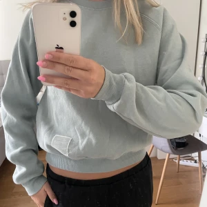 Grön tröja - Jätte fin ljus grön tröja💚