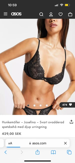 Hunkemöller underklädes-set, OANVÄNT - Helt oanvänt, med lapp kvar! Underklädesset från Hunkemöller.  Storlek bralett: 70D Storlek trosor: M Orginal pris bralett: 429kr Originals trosor: 248kr Totalt: 677kr