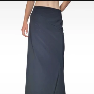 Svart lång kjol  - Svart lång kjol 