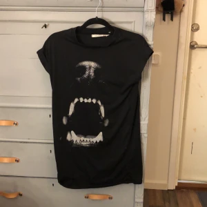 T-shirt klänning  - T-shirt klänning 