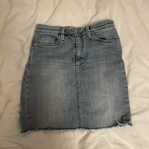 Dobber jeanskjol💙 - Supersnygg jeanskjol i bra skick från dobber🤍