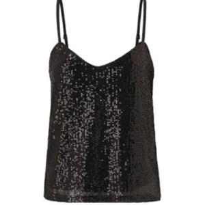 Glitter topp vila - Säljer denna glitter topp från vila, orginal pris är 399kr, säljer för 249kr, köptes för ett år sedan men är precis som ny och i perfekt skick! Tryck ej på köp nu ❤️‍🔥