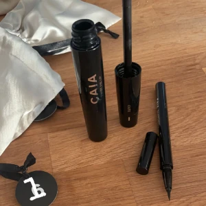 Caia mascara  - Säljer en mascara från Caia❤️ Helt oanvänd och kommer i förpackning!❤️Originalpris är 245 kr. Mascaran är även ”snurrbar” vilket är väldigt coolt❤️