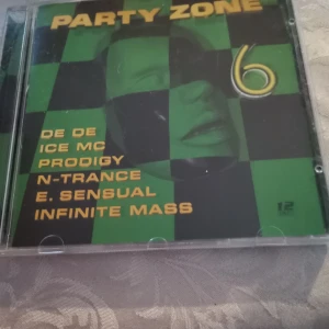 CD skiva party zone 6 - CD skiva party zone 6