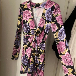 Silkesklänning - Helt ny, aldrig använd🌸