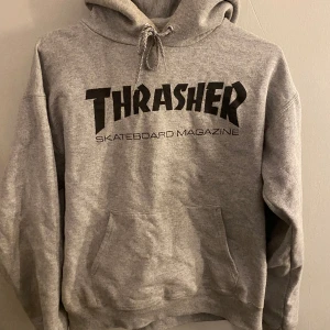 Thrasher hoodie - Grå thrasher hoodie💓