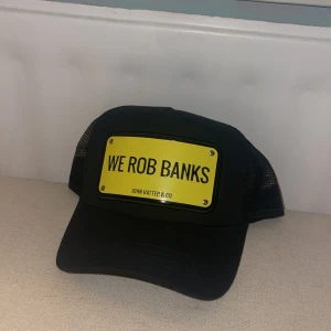 John hatter keps - Använd ca 4 gånger, den har inga fläckar eller något sånt på sig (nypris 800kr)