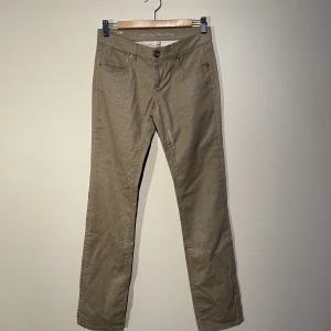 Guess jeans  - Jeans från Guess  Nyskick Storlek 27, passar S
